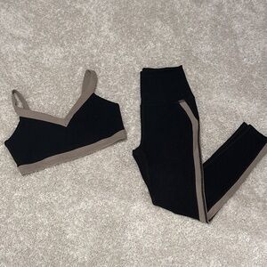 Beyond Yoga Set - Medium